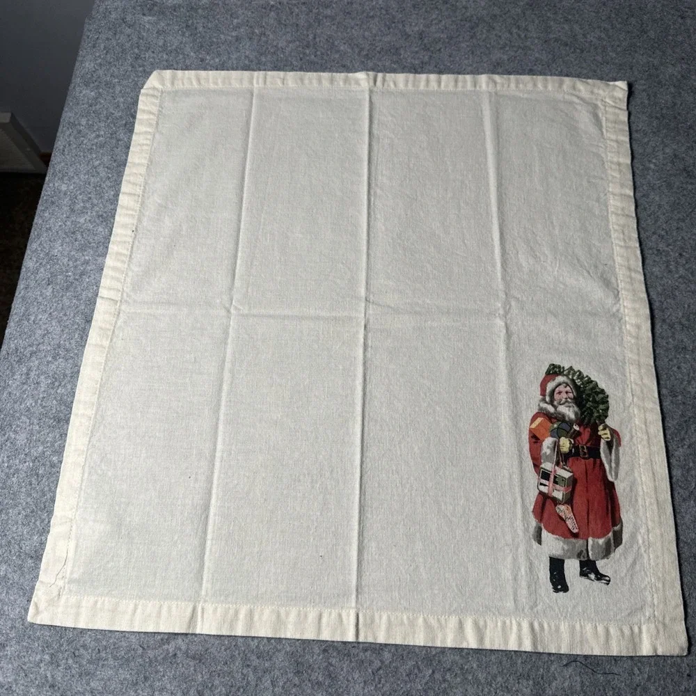 Pottery Barn Santa Claus Father Christmas Cloth Napkins Set of 4 Cotton Ivory
